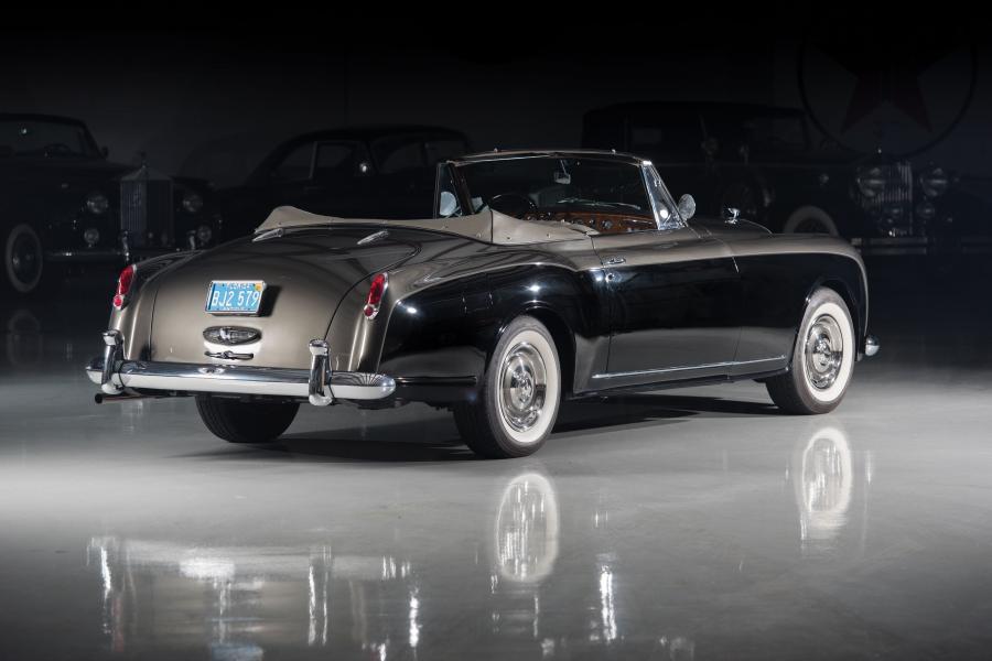  Bentley S1 Continental Drophead Coupe by Park Ward 1955 года  (фото 15 из 34)